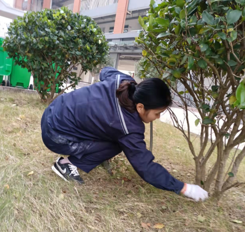 微笑在臉、服務在心