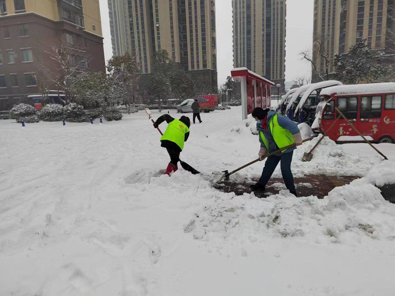 最美不過下雪天，溫暖不過物業人