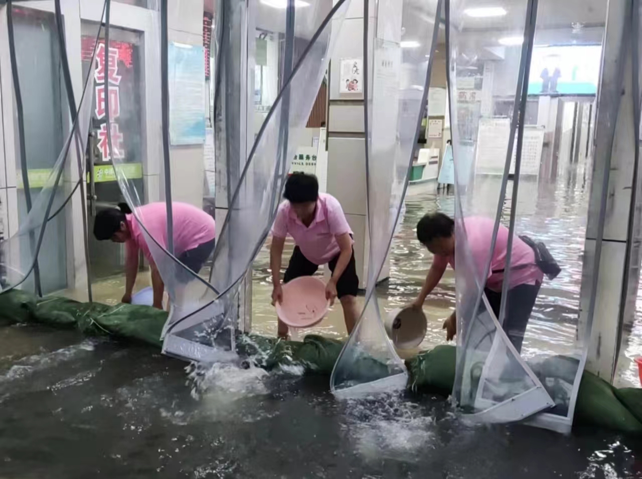 風雨同舟顯擔當，眾志成城護杏林 ——中煤礦建總醫院項目抗洪搶險紀實