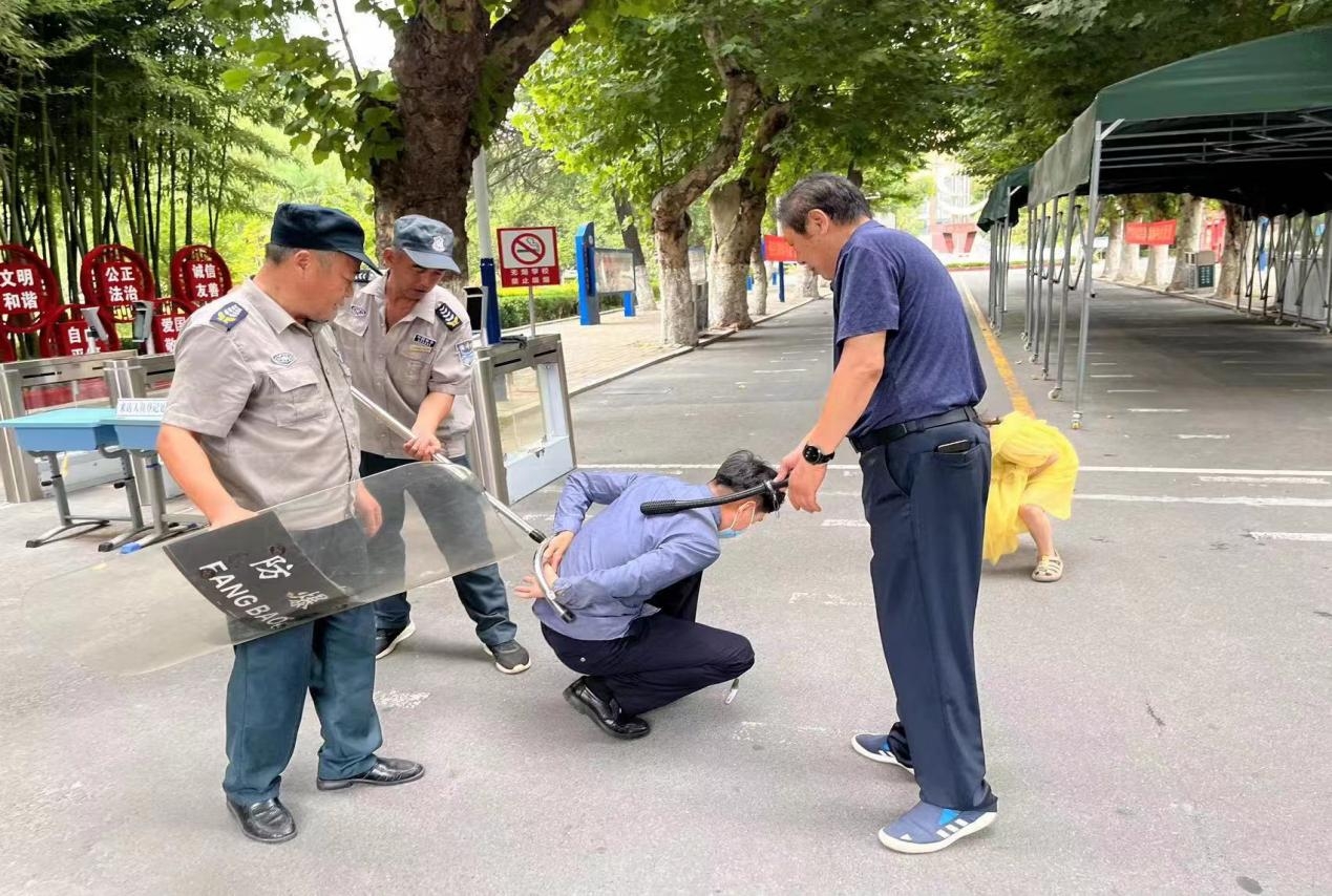 演練筑防線，校園保平安 ——宿城第一初級中學項目部開展防暴防恐演練活動